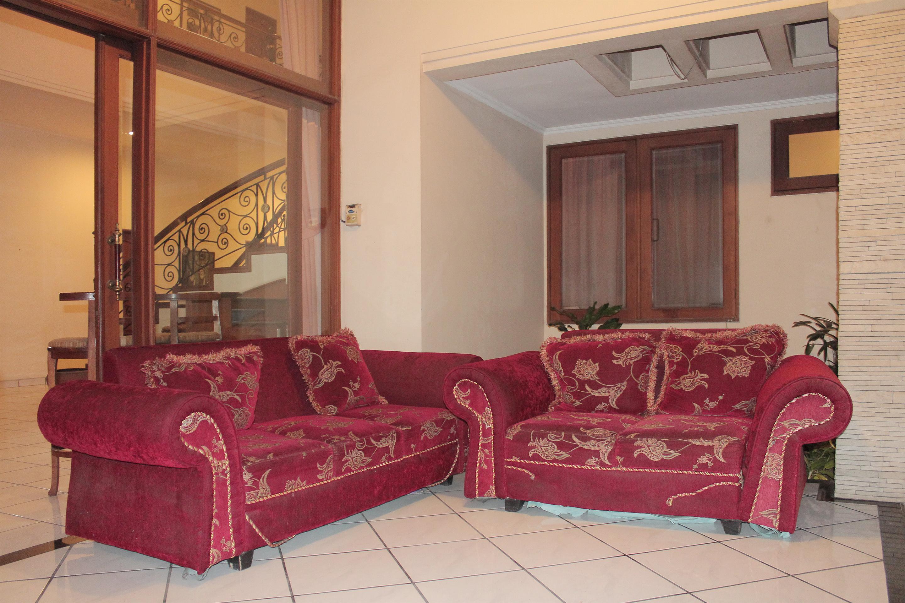 OYO 123 Puri Lotus Near Siloam Hospitals TB Simatupang Hotel Jakarta Exterior foto