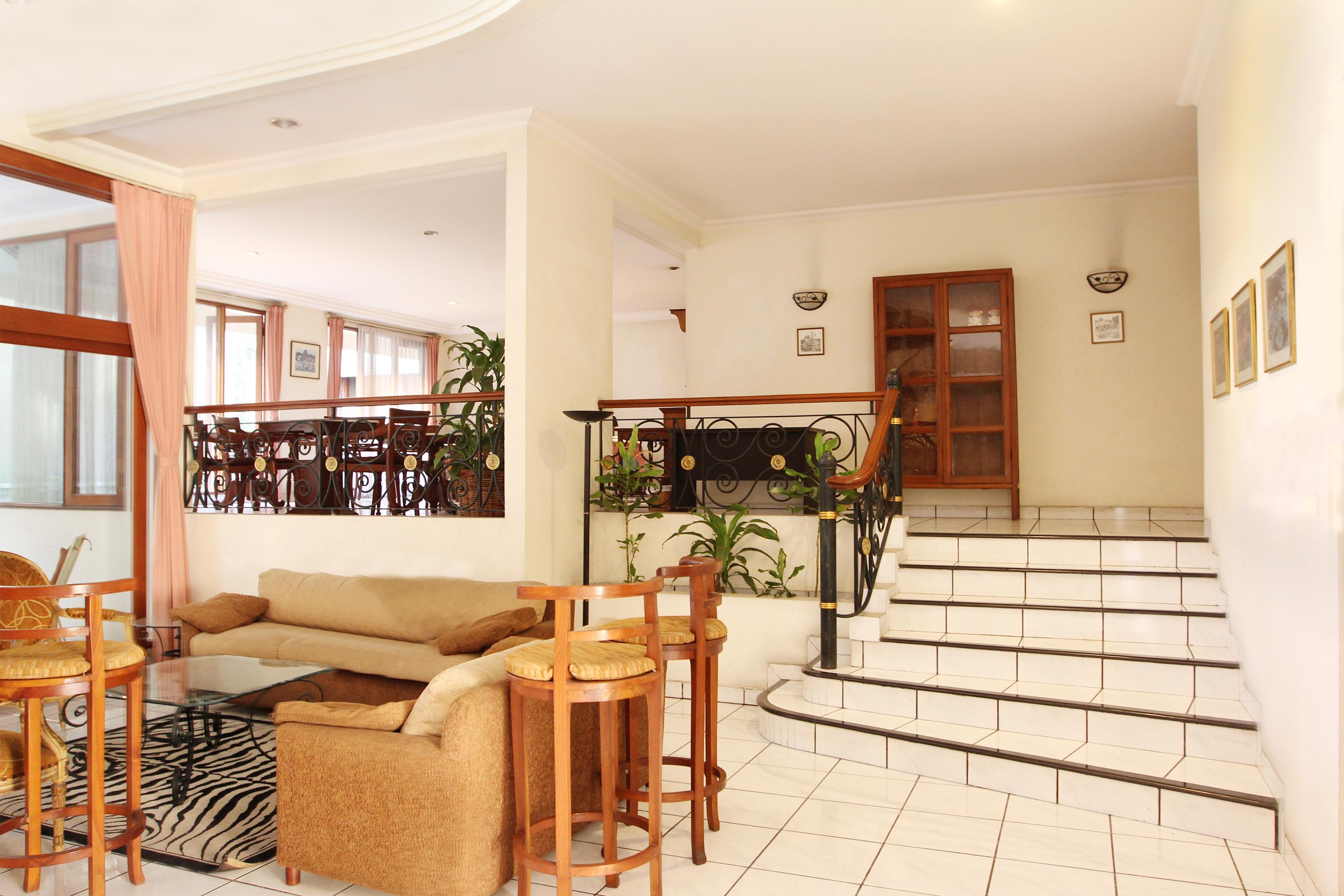OYO 123 Puri Lotus Near Siloam Hospitals TB Simatupang Hotel Jakarta Exterior foto