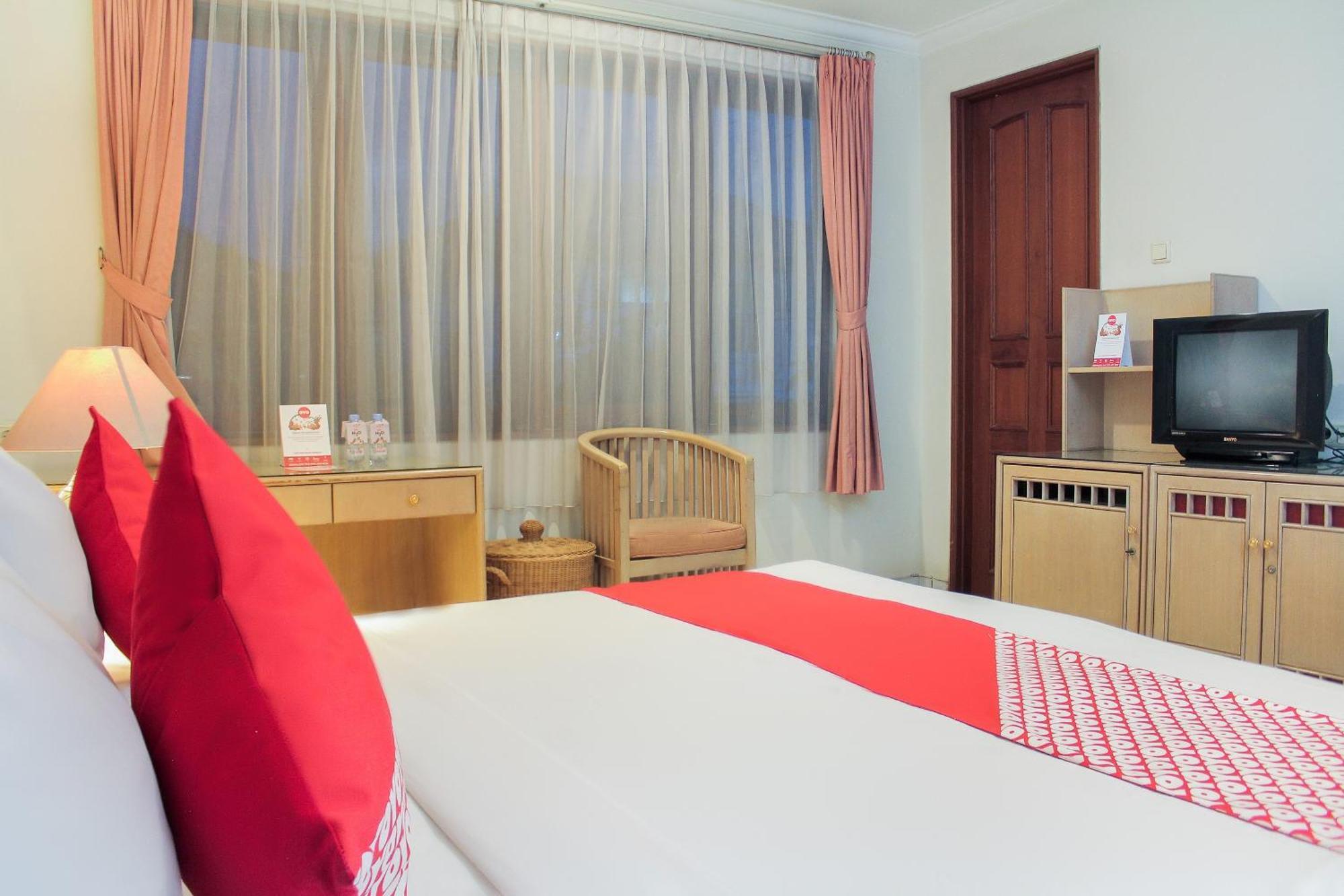 OYO 123 Puri Lotus Near Siloam Hospitals TB Simatupang Hotel Jakarta Exterior foto