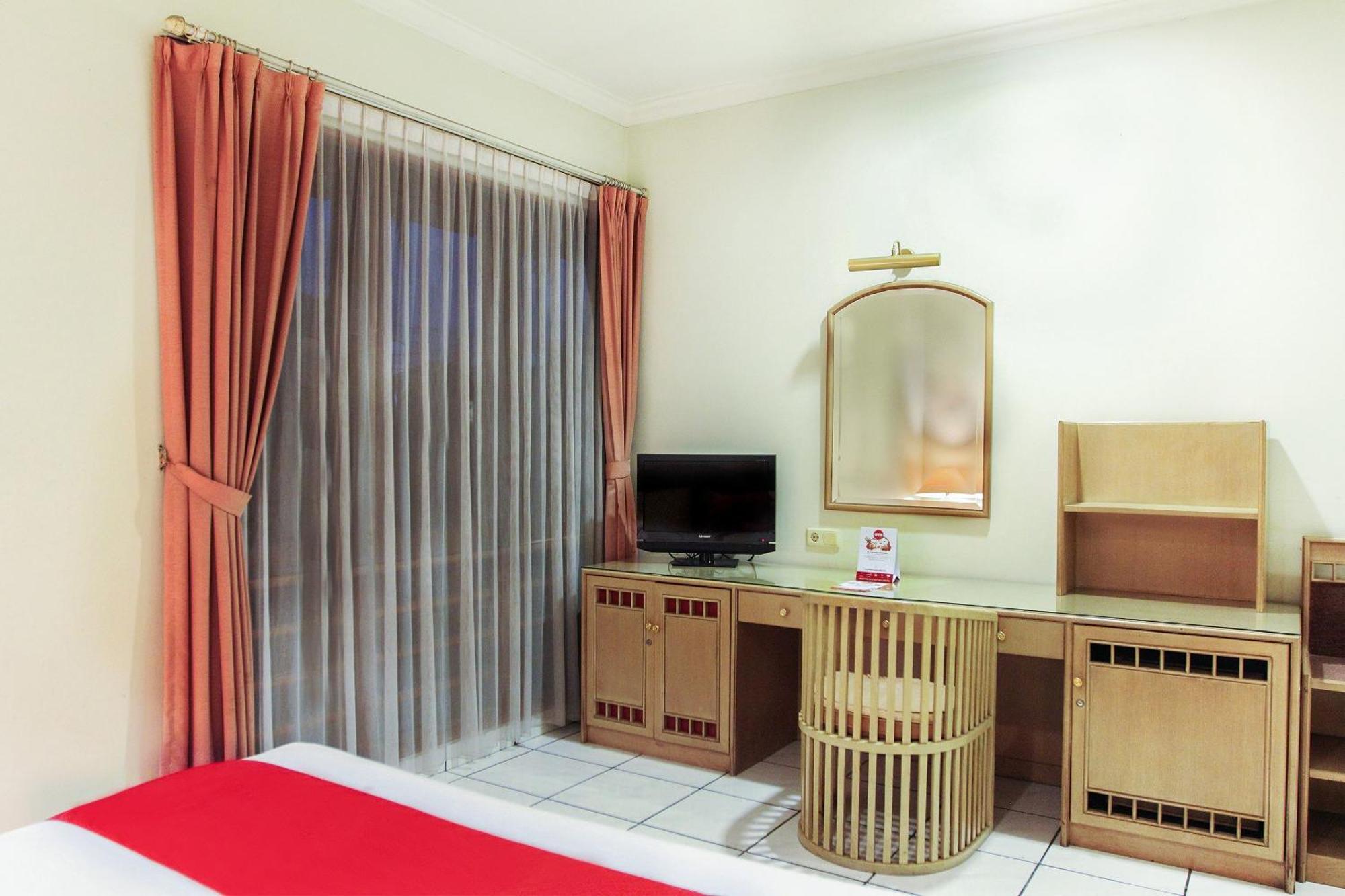 OYO 123 Puri Lotus Near Siloam Hospitals TB Simatupang Hotel Jakarta Exterior foto