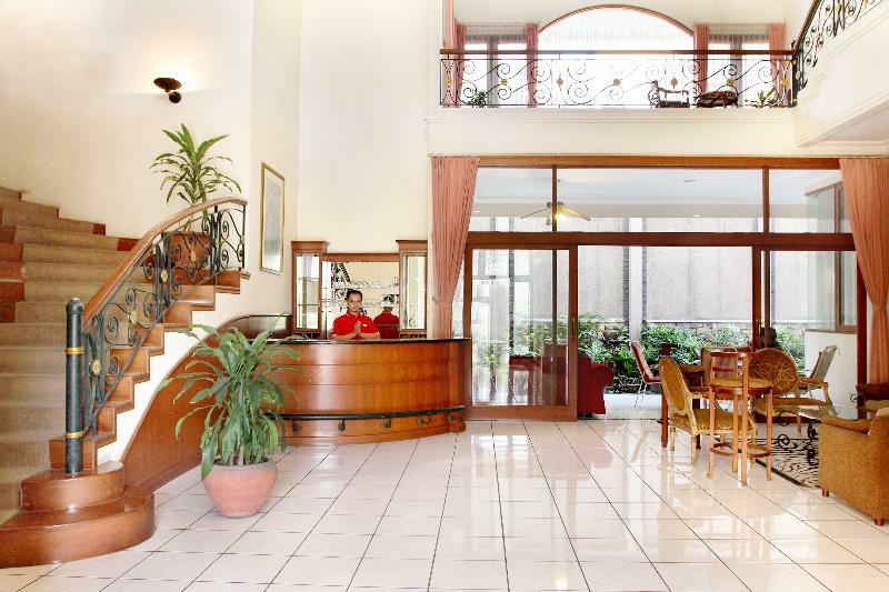 OYO 123 Puri Lotus Near Siloam Hospitals TB Simatupang Hotel Jakarta Exterior foto